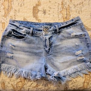 Vanilla Star frayed shorts